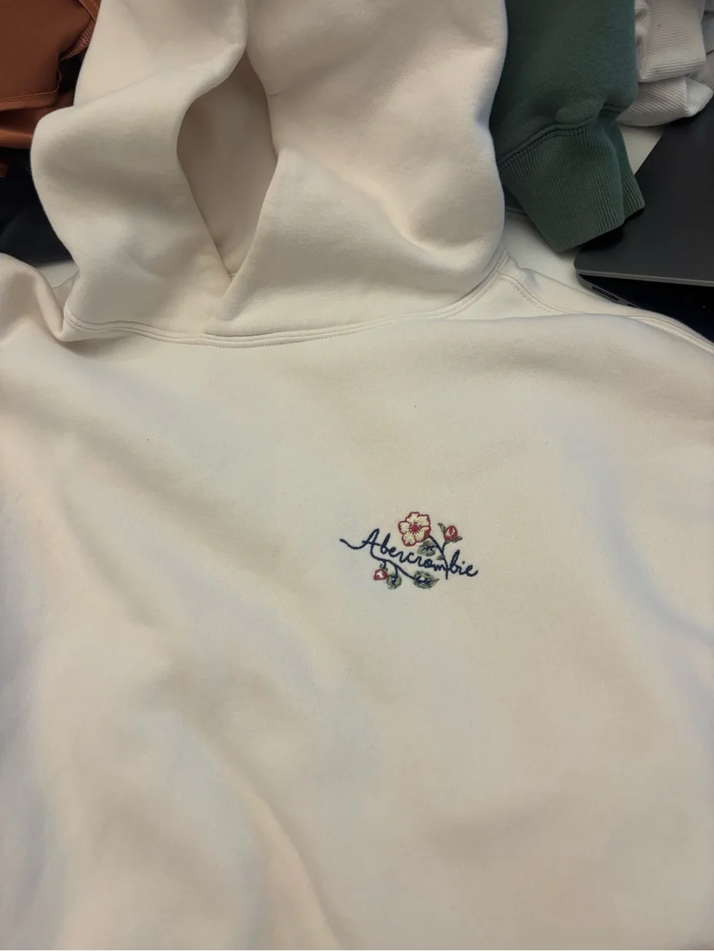 Abercrombie & Fitch Cream Pullover Hoodie with Chest Logo - Picture 4 of 4